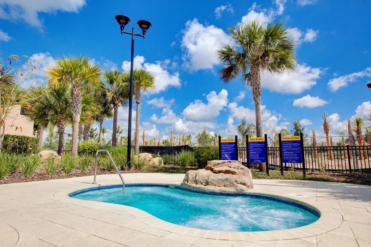 7439 Oakmoss Loop Villa Davenport