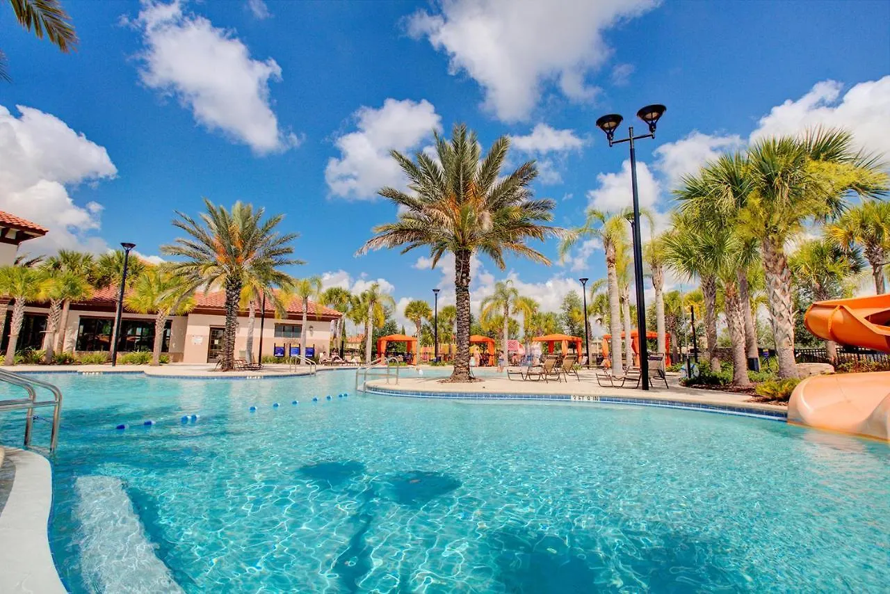 7439 Oakmoss Loop Villa Davenport