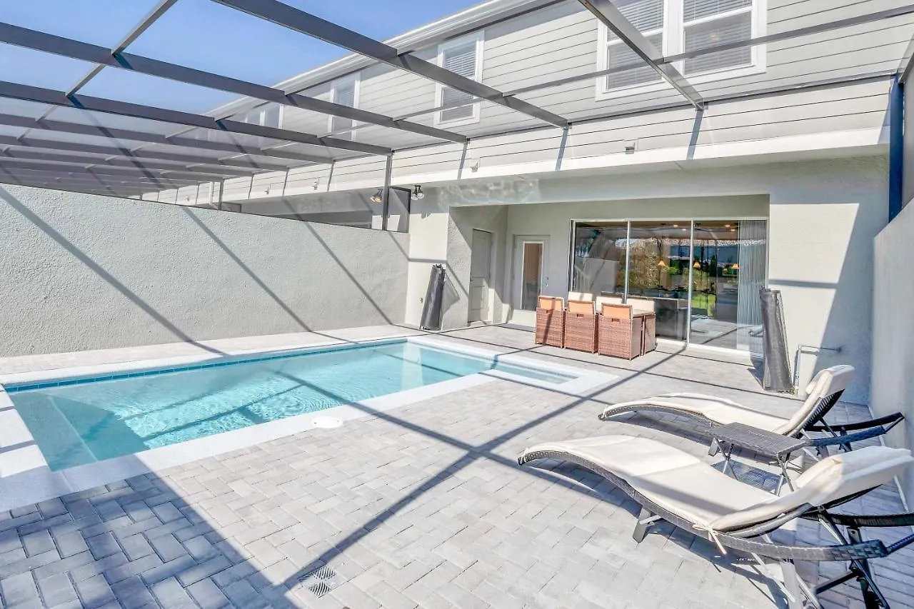 7439 Oakmoss Loop Villa Davenport