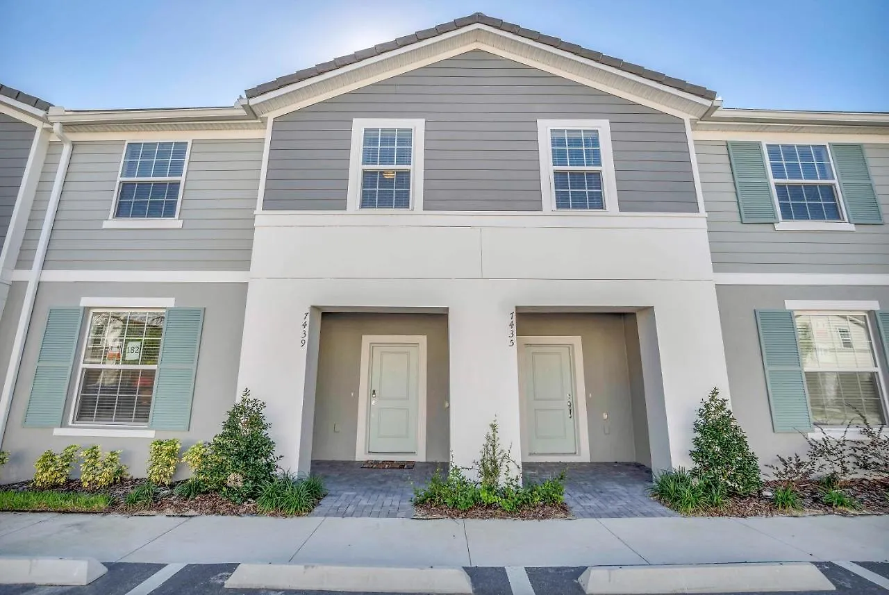 7439 Oakmoss Loop Villa Davenport United States