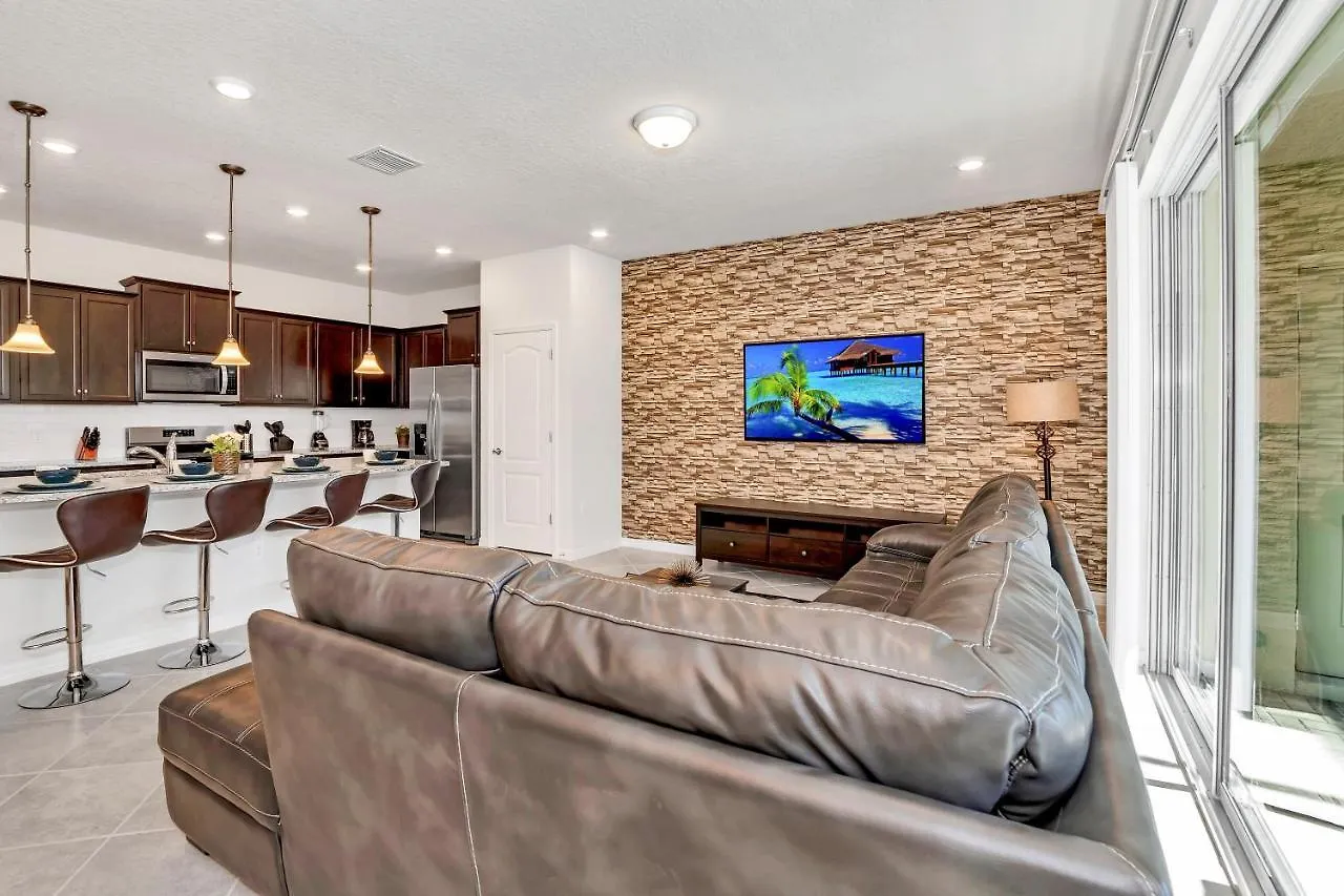 7439 Oakmoss Loop Villa Davenport United States